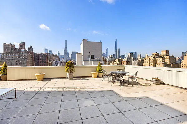 Rented by Compass | media 25