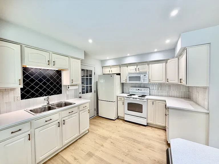 207 Blue Ridge Dr — Photo 29