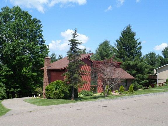3rd image of 115 Sherry Ln