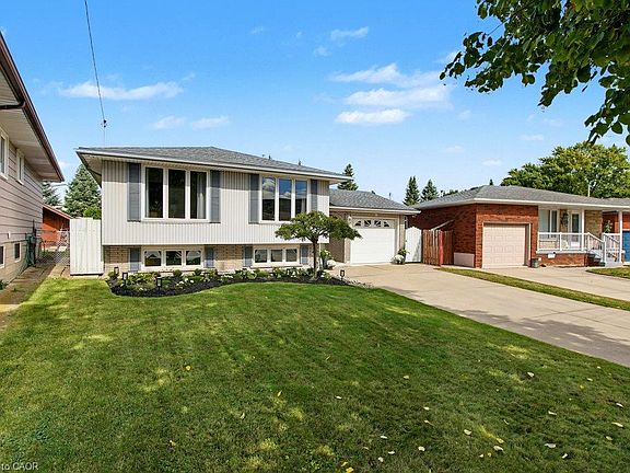 2nd image of 30 Catalina Dr