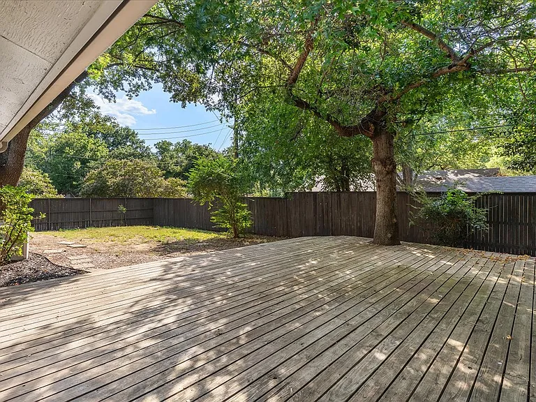 2809 Olympia Dr — Photo 27