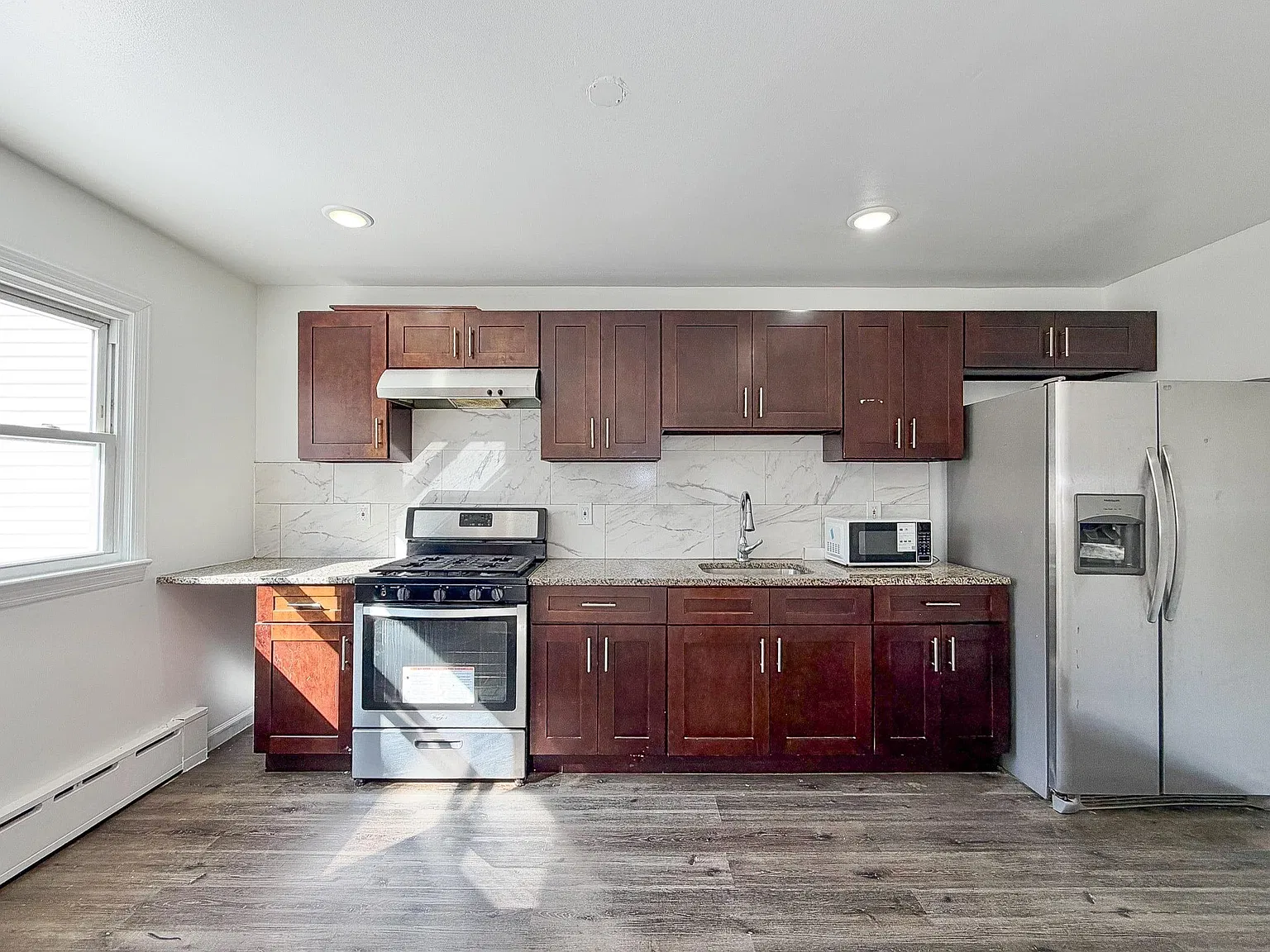 3 bed, 2.5 bath, 1200 sqft, $2,850 — Photo 3