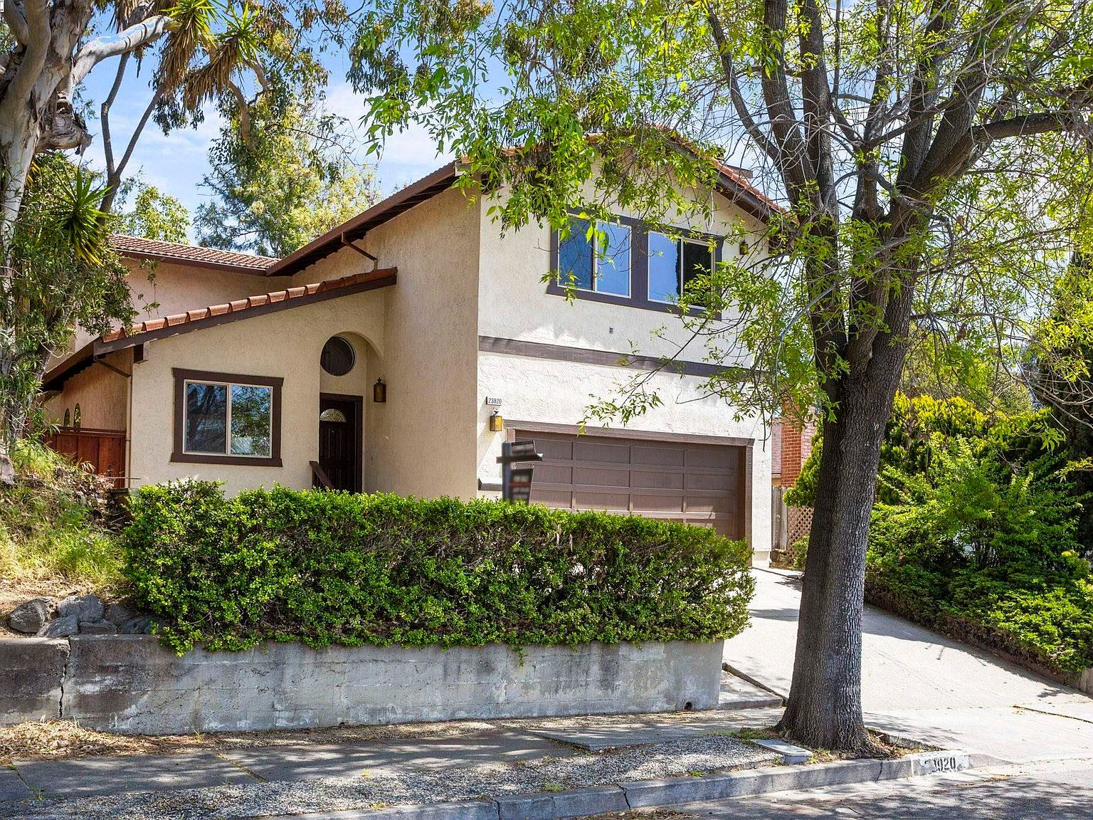 決まりました！ 23920 Mayville Dr, Hayward, CA 94541 | Zillow