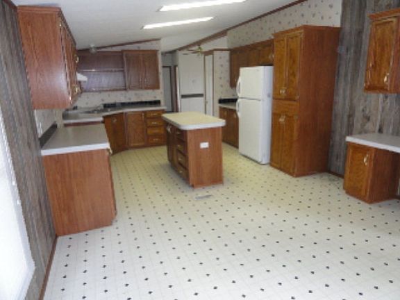 2nd image of 1939 Hardyville Rd