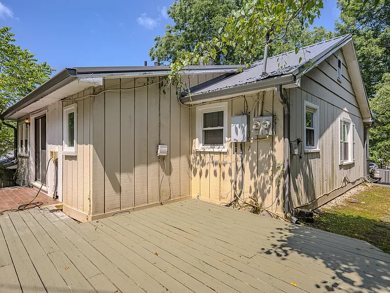 7 W Raleigh Rd #A — Photo 23