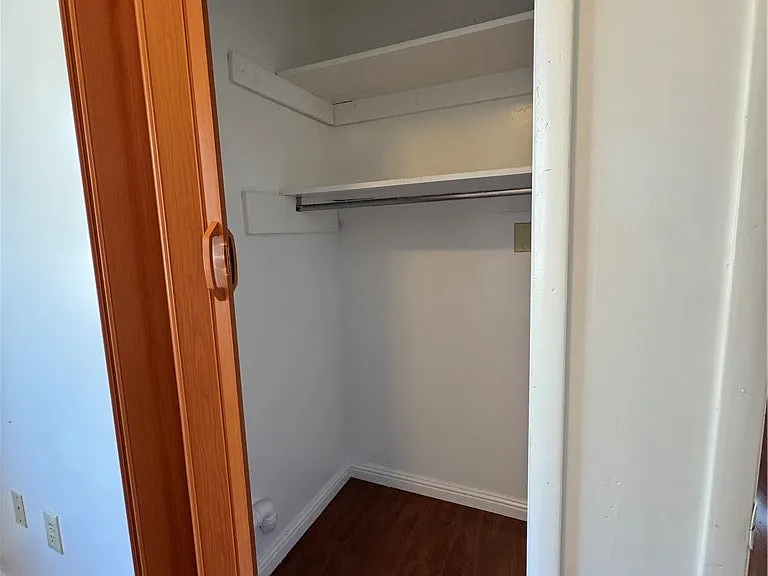 1466 Silver Lake Blvd — Photo 10