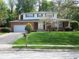 3250 Forrest Ln, York, PA 17402