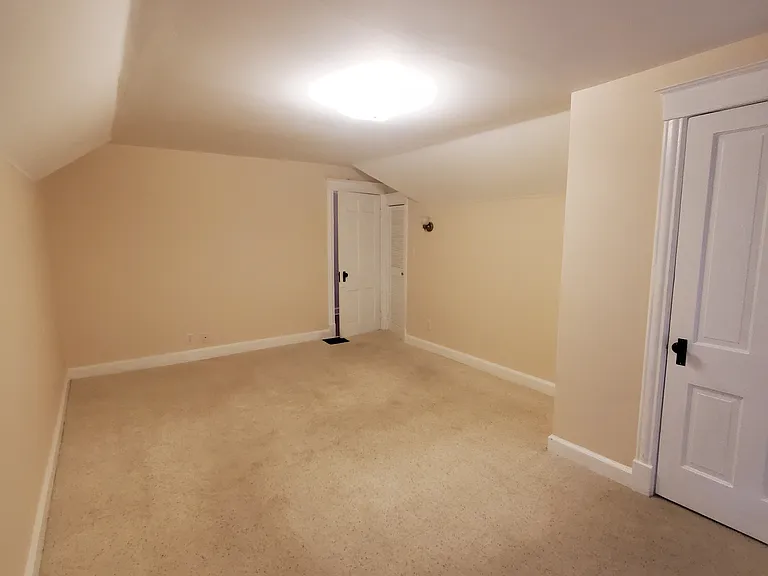 511 Olive St — Photo 13
