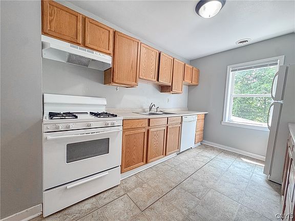4th image of 19 Water St