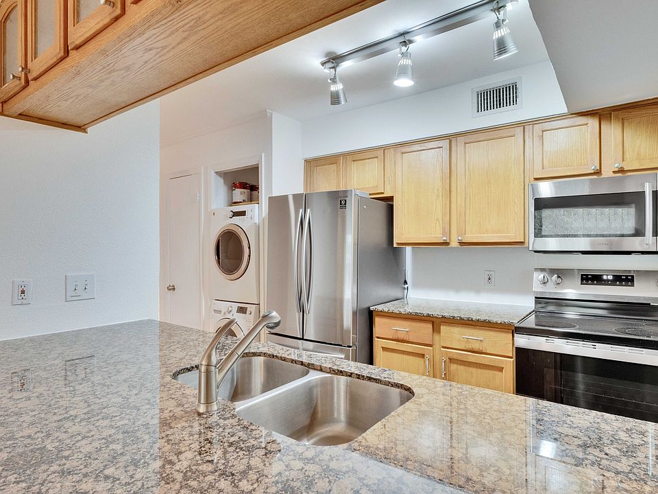 1st image of 1818 S Lakeshore Blvd #39-1