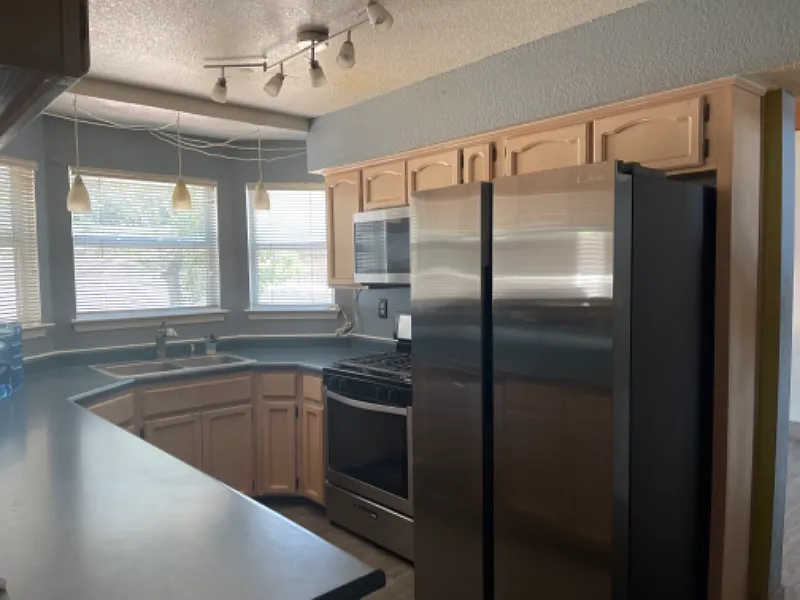 3 Bed/3 Bath Westside Hills Home for Rent — Photo 4