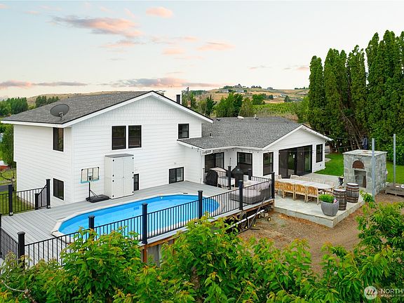 4th image of 367 Baker Road