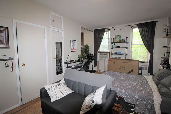 Rented by Compass | media 11