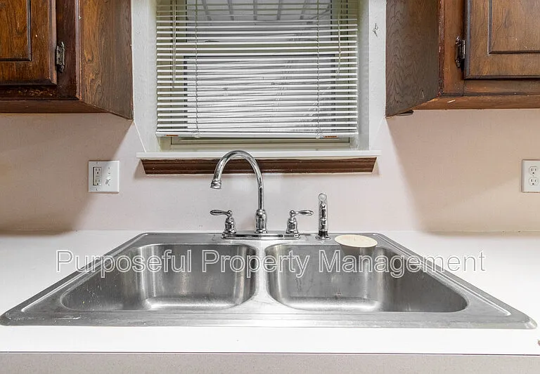 9317 NE Sherwell Dr — Photo 10
