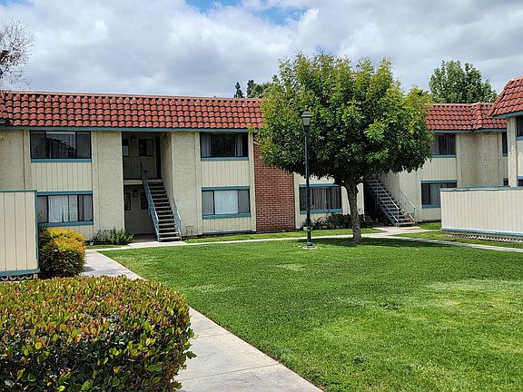 Serene innear courtyard at Magnolia Apartments in Riverside, California.