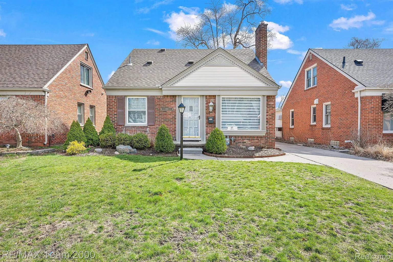 1344 N Denwood St photo 1