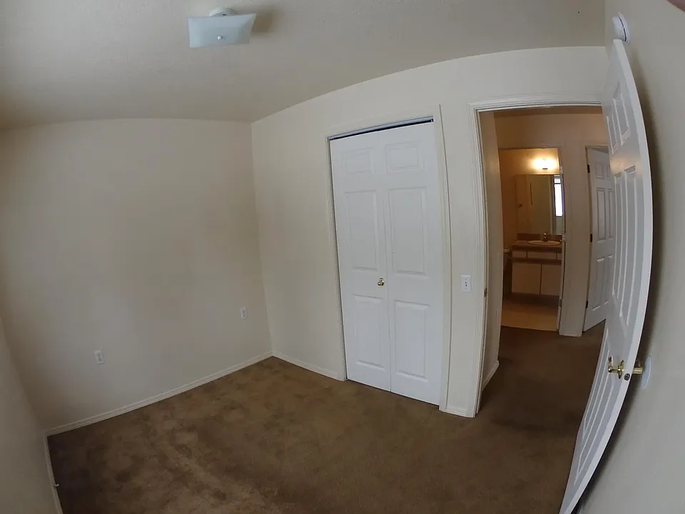 287 Morningside Dr #4