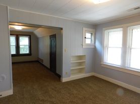 320 W 2nd Apartments, 3