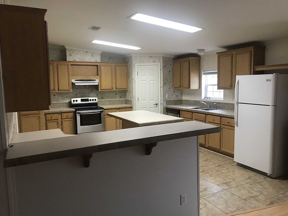 2nd image of 55 Russell Dr