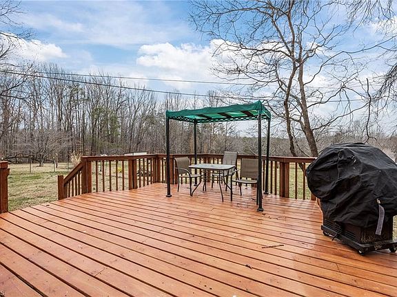 4th image of 289 Vfw Rd