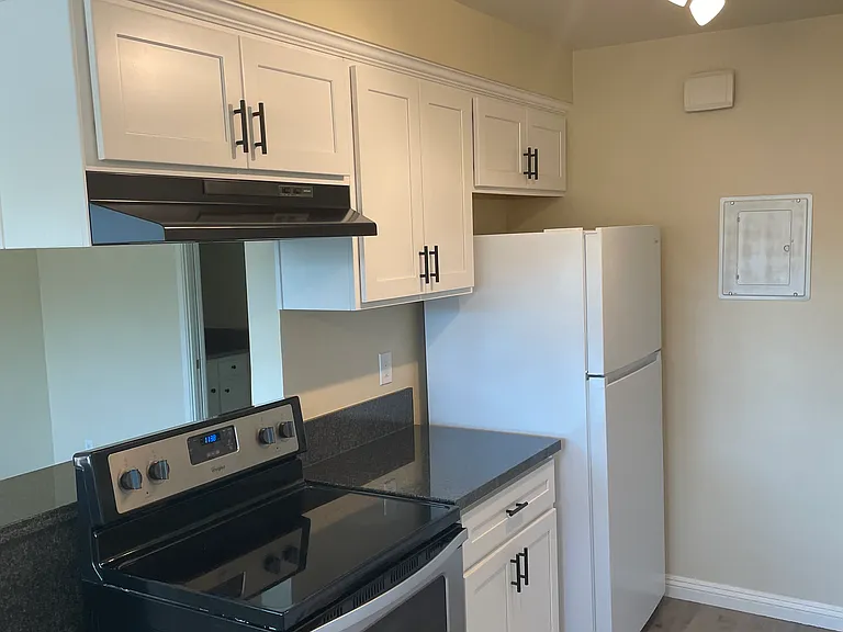 6257 Washington Ave #G — Photo 7