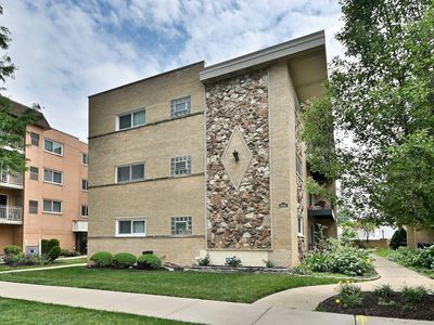 6869 N Overhill Ave APT 2B, Chicago, IL, 60631