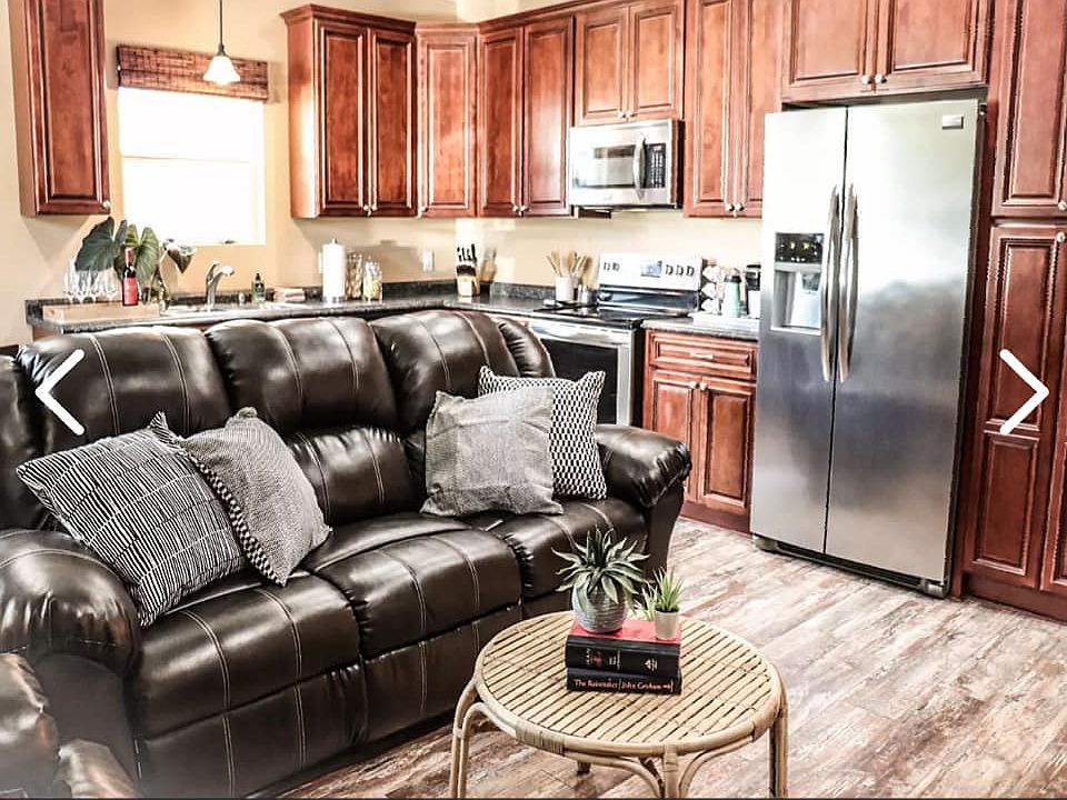 1st image of 301 Cypress St Ste 2