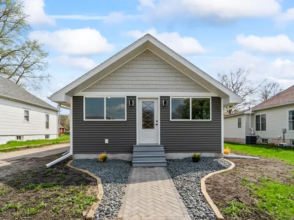 1626 Mamie Eisenhower Ave, Boone, IA 50036