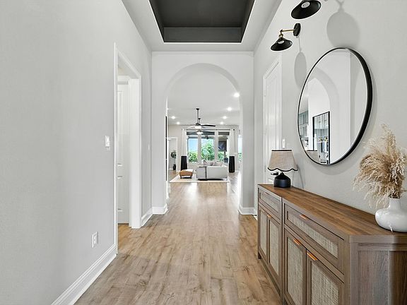 3rd image of 710 Agave Dr