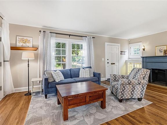 4th image of 6133 Brookside Blvd