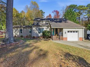 108 Barcroft Dr, Yorktown, VA 23692