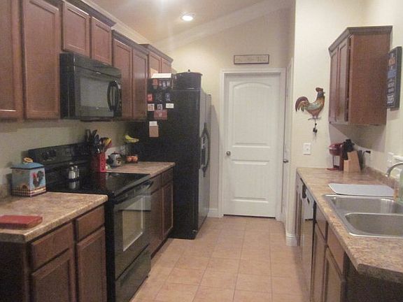 3rd image of 312 Lamar Ct