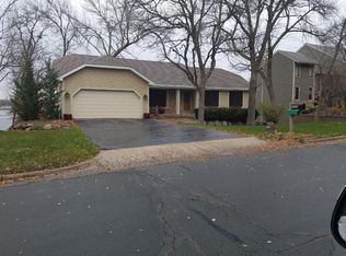 1312 Bluebill Bay Rd, Burnsville, MN 55306