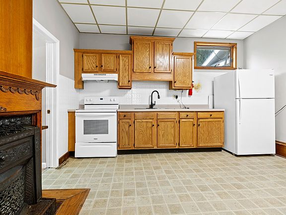 3rd image of 322 S Stewart Ave #4