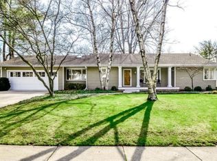 1520 Woodcliff Ave SE, Grand Rapids, MI 49506