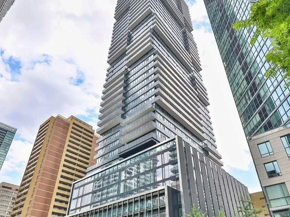 55 Charles St E, Toronto, ON