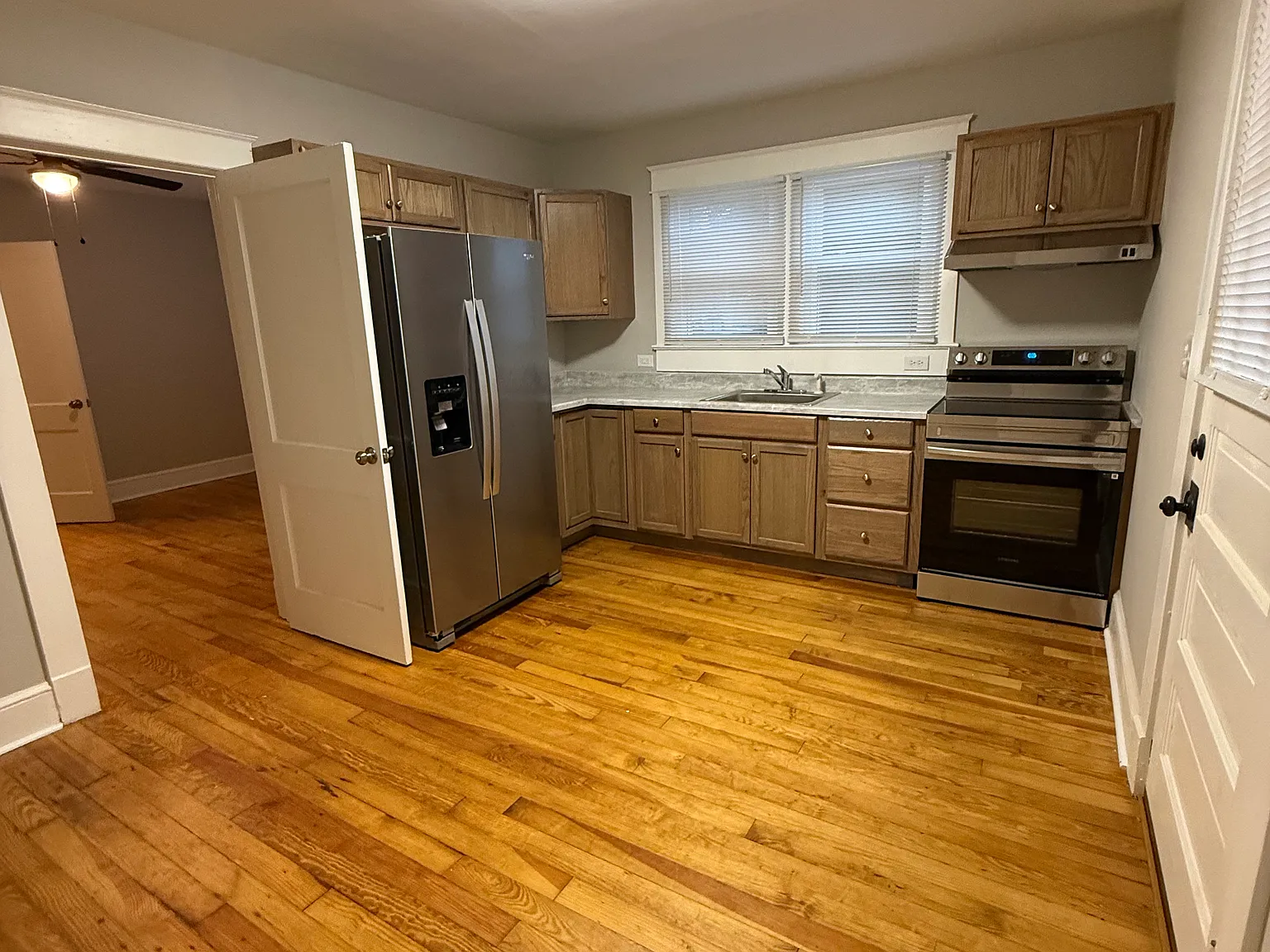 1 bed, 700 sqft, $800 — Photo 3