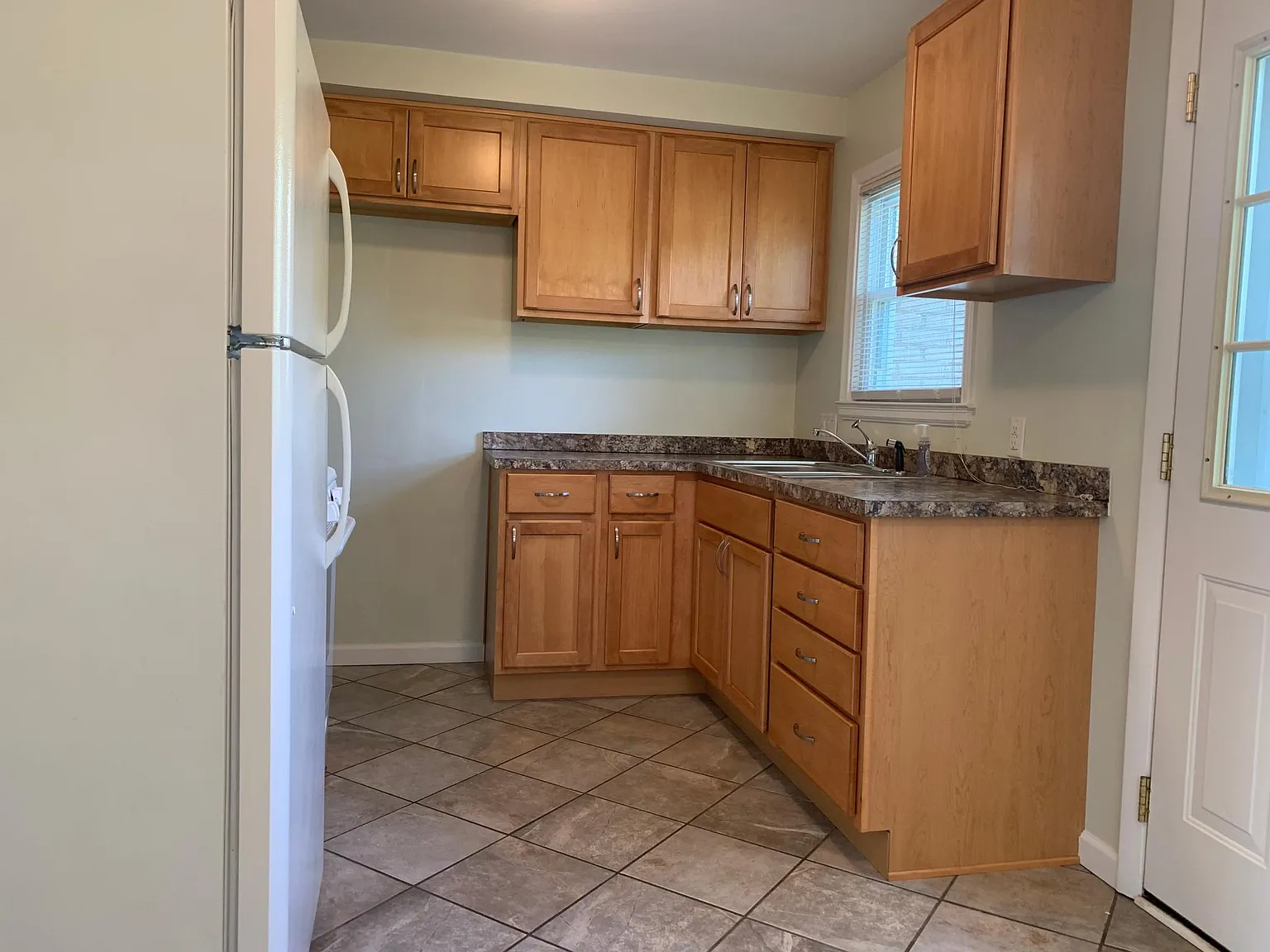 4336 Walker Ave — Photo 2