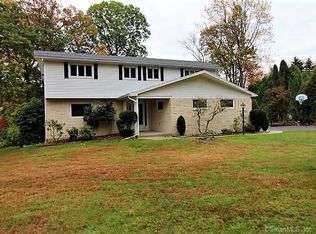 105 Maxine Rd, Bristol, CT 06010