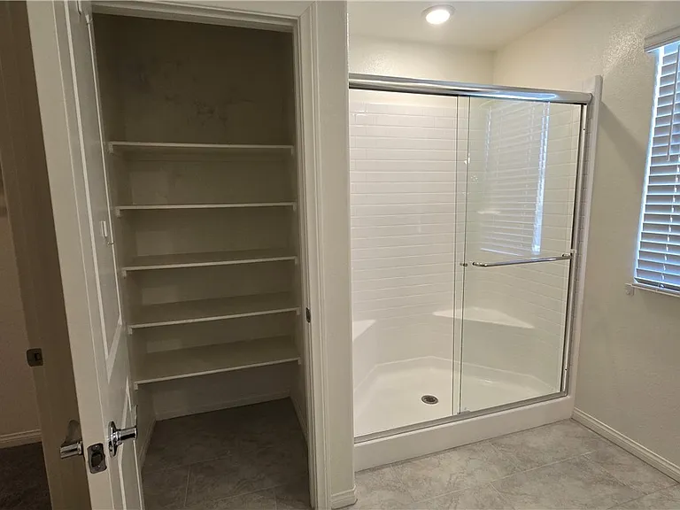 7647 Duran Harbor Ln — Photo 44