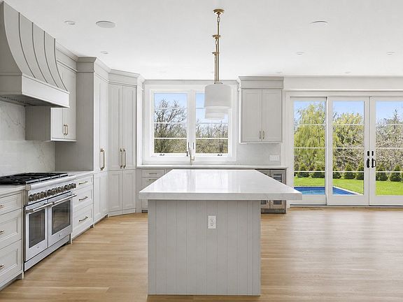 4th image of 14 Ridge Rd