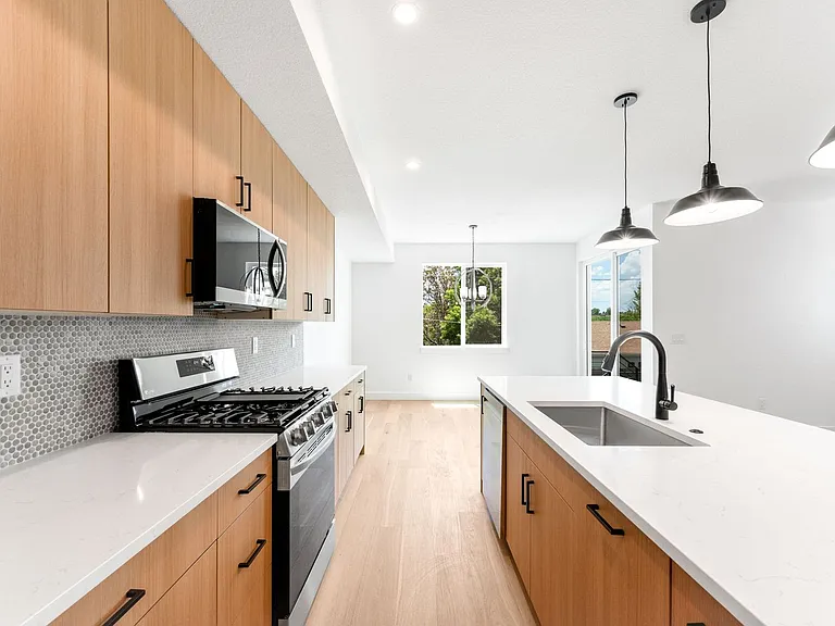 4656 W 9th Ave — Photo 7