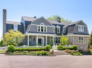 66 Lake Shore Rd, Grosse Pointe Farms, MI 48236