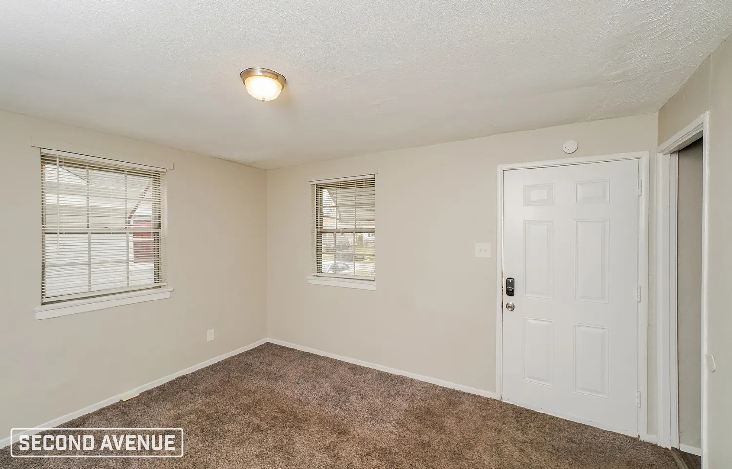 3 bed, 1.0 bath, 1363 sqft, $1,399 — Photo 2