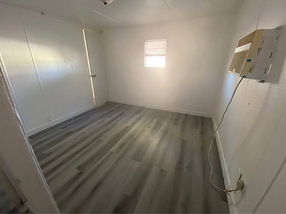 4th image of 4976 Stanley Ave Trailer 2