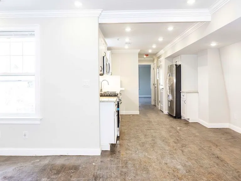36 Monmouth St #1 — Photo 2