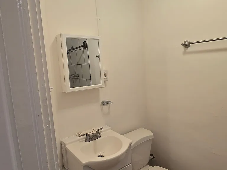 779 Virginia Ave NE #T — Photo 13
