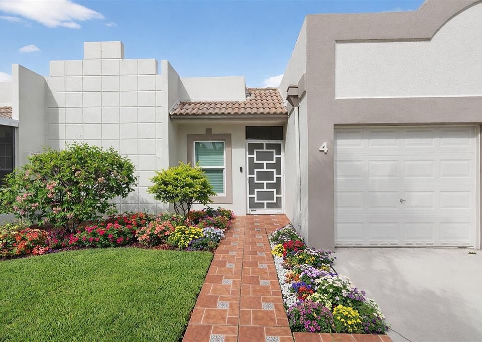 1st image of 19000 Stewart Cir #4