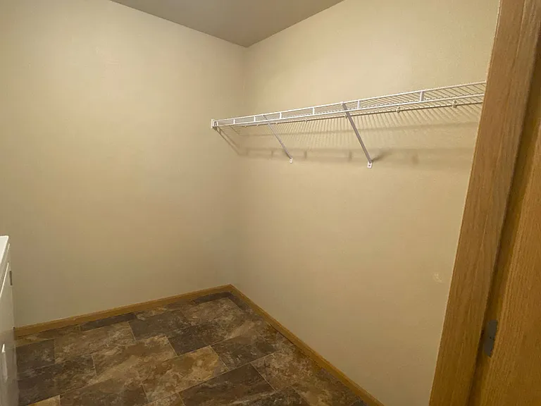 Stanley Apartments — Photo 44