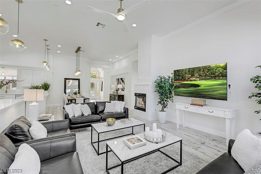 439 Indigo Springs St